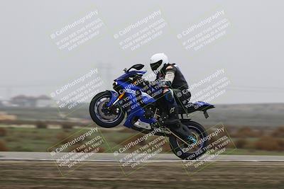 media/Nov-29-2025-TrackDaz (Sat) [[10ae2d9bce]]/B Group/Session 4 (Wheelie Bump)/